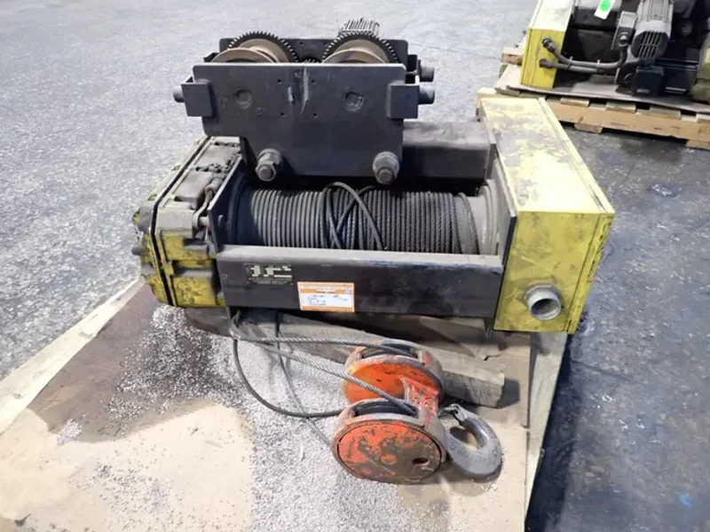 R &amp; M MATERIALS HANDLING INC. 5 TON HOIST  -  SC 518