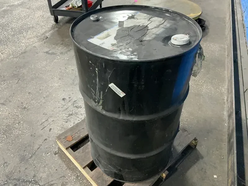 MASTER CHEMICAL OIL BARREL  -  TRIM OM 300