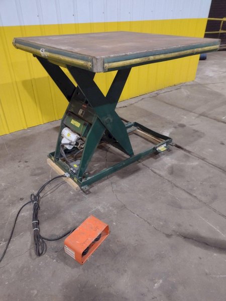2,000 LBS X 48" X 48" SOUTHWORTH HYDRAULIC SCISSOR LIFT TABLE, SINGLE PHASE 110V STOCK3569
