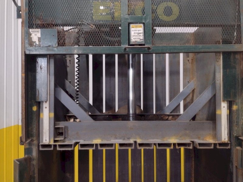 48&quot; X 48&quot; X 24&quot; EPCO VERTICAL HYDRAULIC BALER: STOCK #22919