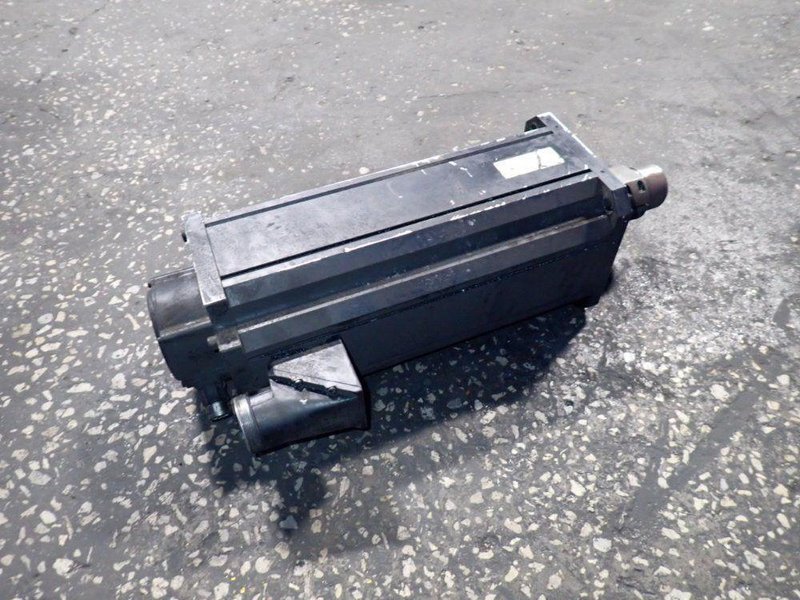 REXROTH SERVO MOTOR   -  MSK101E-0300-FN-M1-BG2-NNNN