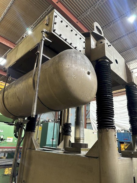 150 TON DAKE FOUR POST HYDRAULIC  PRESS STOCK #77801