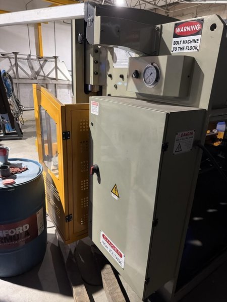 88 Ton x 8′ US Industrial USHB88-8M Hydraulic Press Brake, 2016 – Backgauge