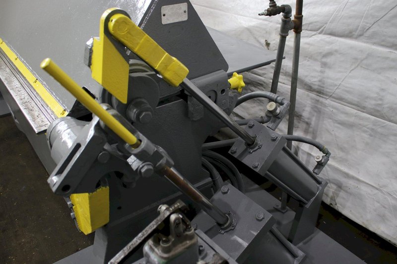 8' X 12 GA DRIES &amp; KRUMP APRON BRAKE WITH AIR ASSIST: STOCK #76393