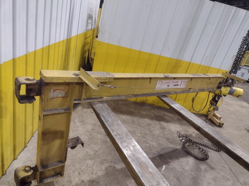 1 TON RELIABLE WALL MOUNTED JIB CRANE W/ 1 TON BUDGIT HOIST W/ TROLLEY: YOBRO #25151