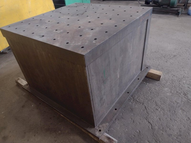 48&quot; x 48&quot; x 36&quot; HIGH INTERLAKE DRILLED &amp; TAPPED SET-UP / RISER TABLE: STOCK #16475