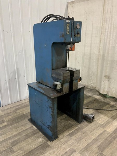 12 TON NEFF D12-5M HYDRAULIC C-FRAME PRESS: STOCK #81035