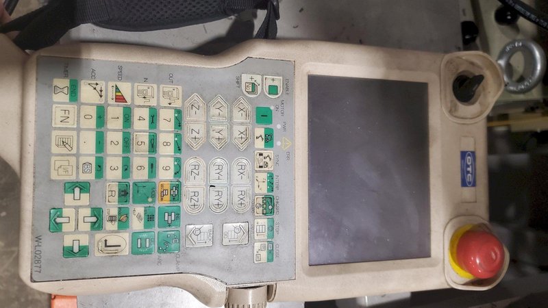 (2)OTC FD-V80 robots