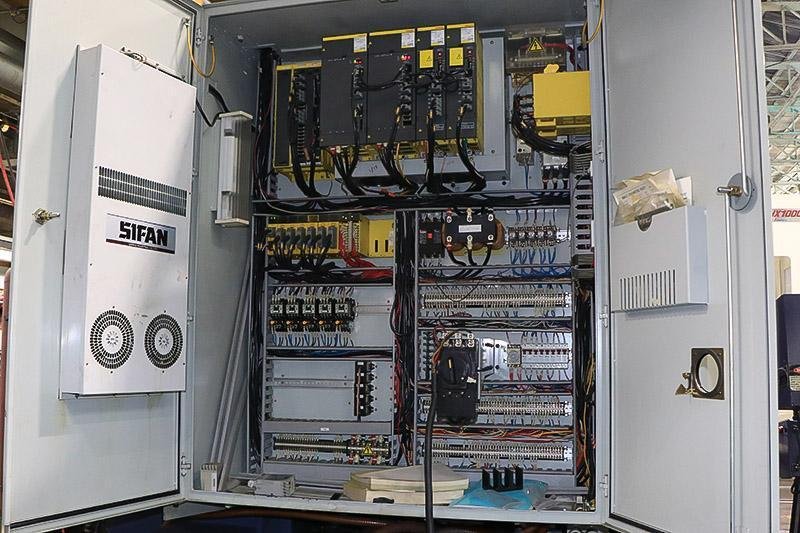 HWACHEON VERTICAL MACHINING CENTER MODEL:SIRIUS-UL