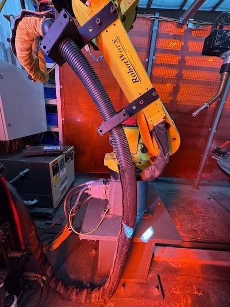 RobotWorxRWZero Workcell Robotic Aluminum Weld Cell, 2018 – Fanuc ArcMate 100iC with R-30iB Control, Lincoln PowerWave R450