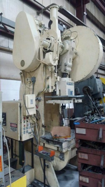 90 Ton Niagara AF-5, Used Mechanical Metal Stamping Gap Frame Press For Sale