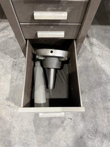 23″ x 118″ TUDA Tudormax Engine Lathe – with Tooling