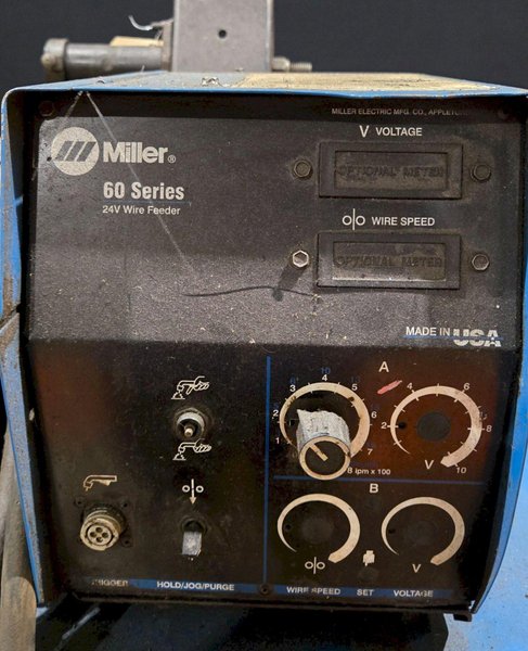 MILLER CP-302 MIG WELDER WITH 60 SERIES 24V WIRE FEEDER USED
