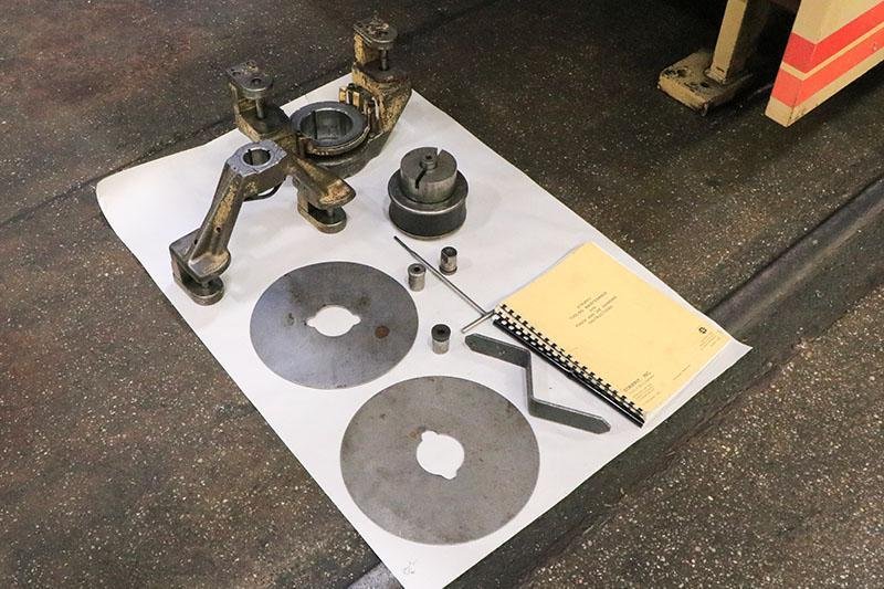 40 TON STRIPPIT HYDRAULIC SINGLE END PUNCH FABRICATOR MODEL 30/40 HD