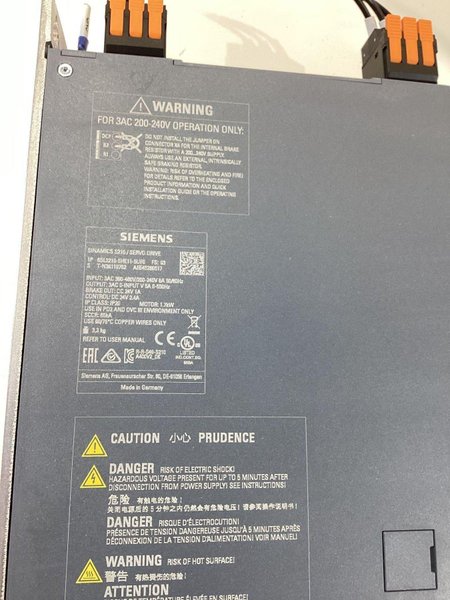 SIEMENS 6SL3210-5HE11-5UF0 Servo Drive USED