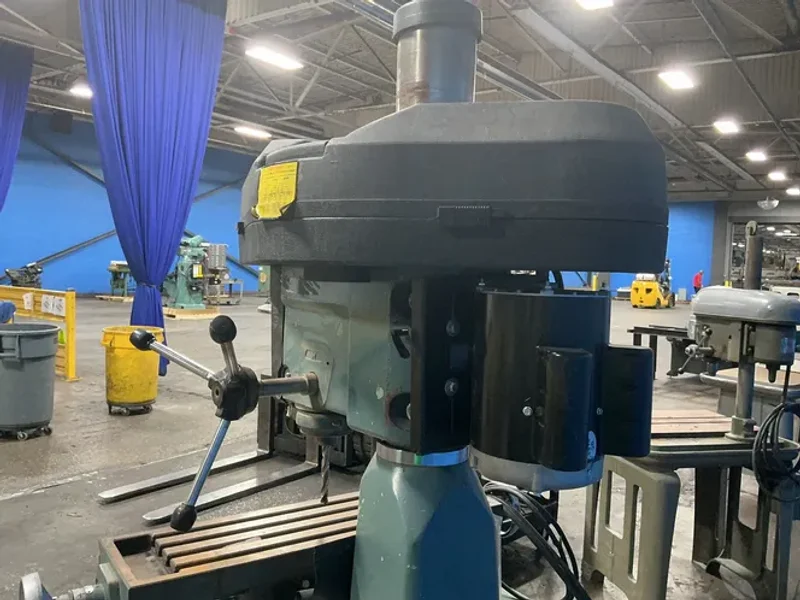 KBC MACHINERY 8.25”X28.75” VERTICAL MILL  -  6-275-004