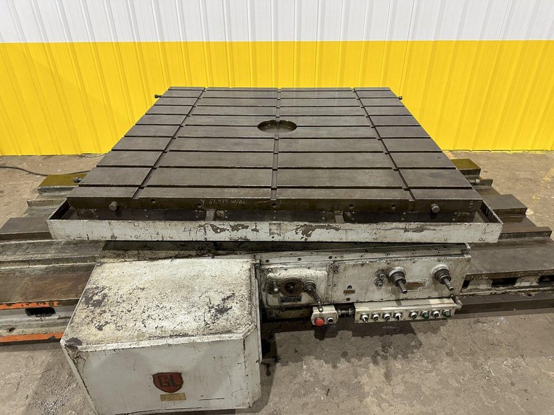 72" X 72" GIDDINGS &amp; LEWIS (G&amp;L) T-SLOTTED POWERED ROTARY TABLE W/ 72" POWERED INFEED SLIDE: STOCK #19731