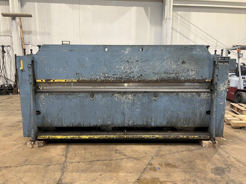 16 GAUGE X 10' ROTO-DIE MODEL 10 HYDRAULIC BRAKE PRESS