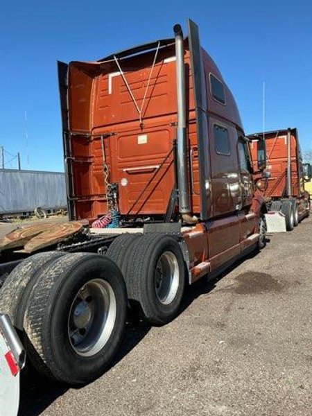 2022 Volvo Trucks VNL 64T860 Sleeper – D13, I-Shift, 6×4,