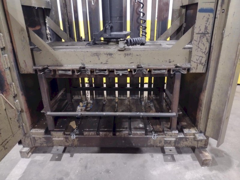 60&quot; X 30&quot; X 20 HP PIQUA MODEL #30 VERTICAL HYDRAULIC CARDBOARD BALER: STOCK 17413