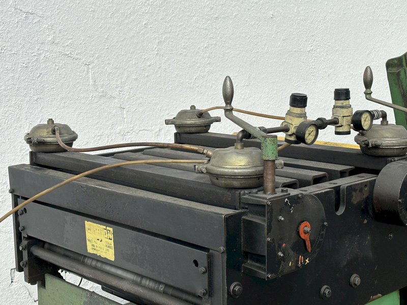 10,000 LB  X 30&quot; REGAL COIL CRADLE &amp; STRAIGHTENER:  STOCK#77222