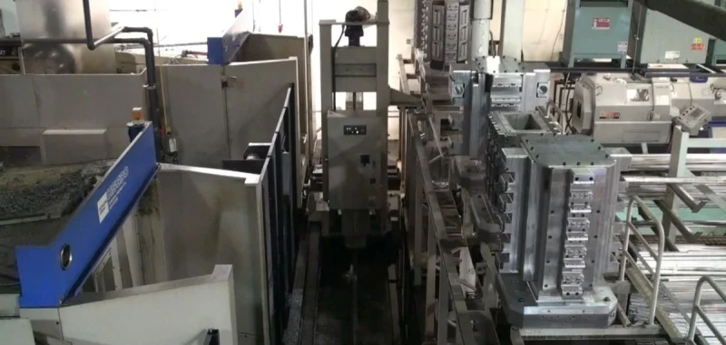 1999 HITACHI SEIKI HS630 WITH RGV | Machining Centers, Horizontal