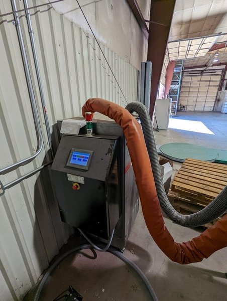 310 Ton 24.7 Oz JSW J310ELII Injection Molding Machine, 2000