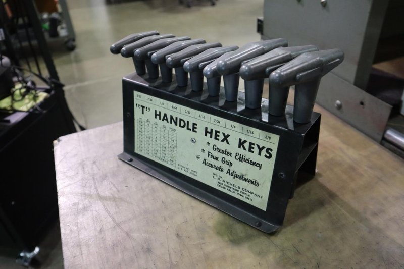 T-Handle &quot;Hex Keys&quot; Allen Wrench Set 3/32&quot; -3/8&quot; w Divider Stand- Auction Item