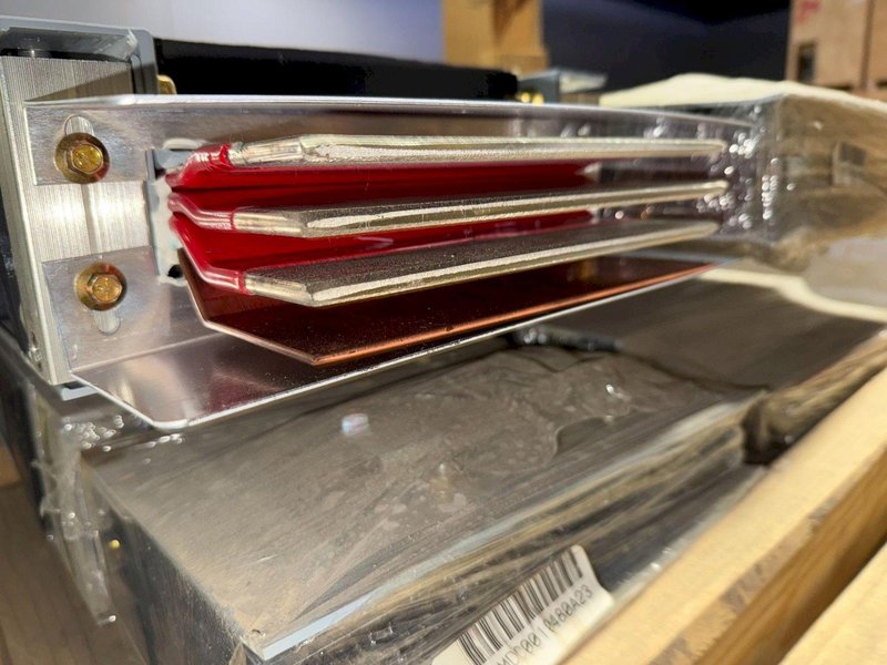 EATON 2500A POW-R-WAY III 10′ Copper Straight Length Busway 480V, 3PH, 3G NEW