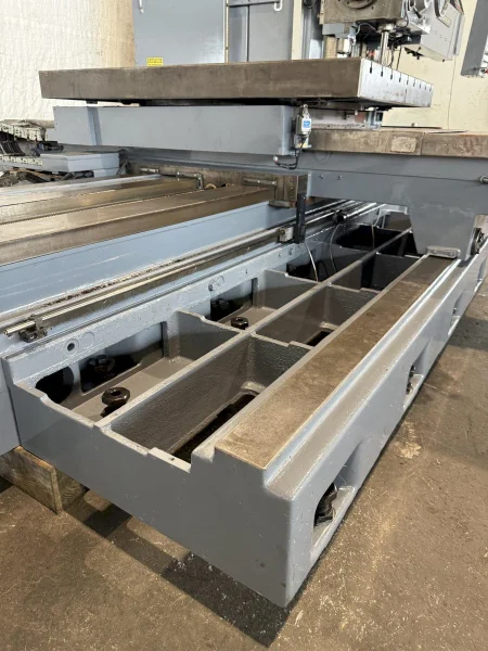 4" DAEWOO MODEL #D11ORT TABLE TYPE HORIZONTAL BORING MILL, #50 TAPER: YOBRO #25782