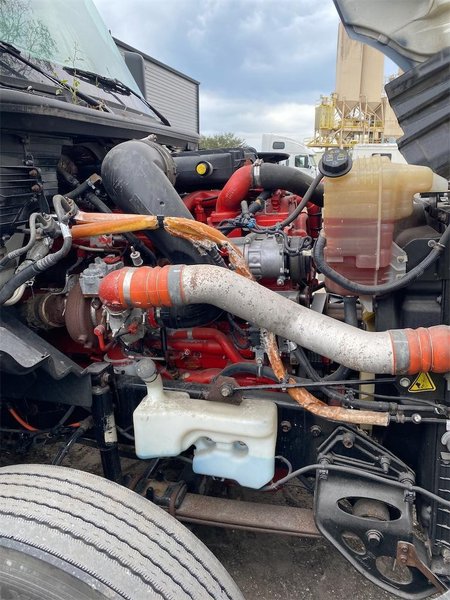 2018 International LT625 3HSDZAPR9JN532736