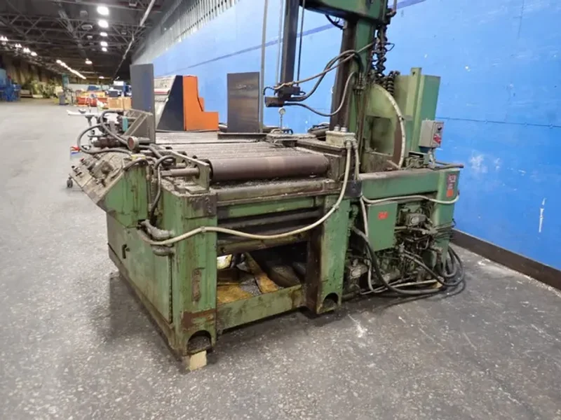 Doall 26" Throat Vertical Band Saw - Tf-2430sa