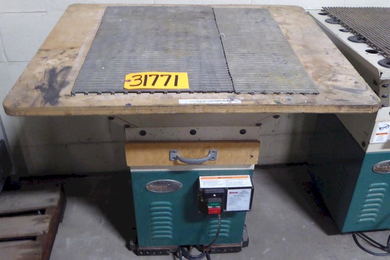 Grizzly Downdraft Sanding Table G0534, 600 CFM, 24&quot; x 24&quot; Tbl., 1 Phase