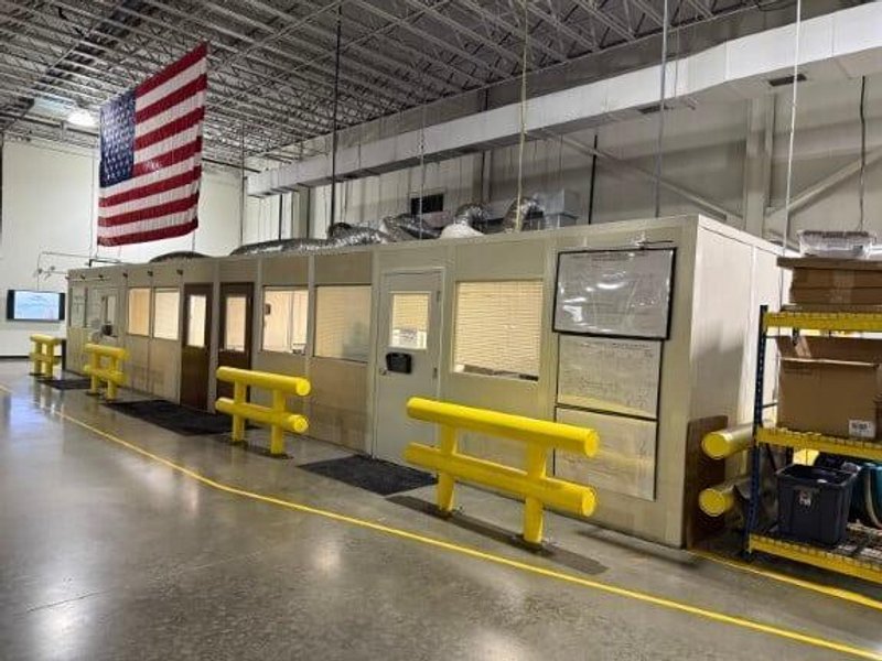 (20) 6' LONG x 42" HIGH IDEAL SHIELD TWO LINE PLASTIC COATED HEAVY DUTY GAURDRAIL BARRIER: YOBRO #24874