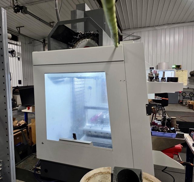 Haas VF-4 VMC, 2023 – Probe, 30 ATC, Chip Auger