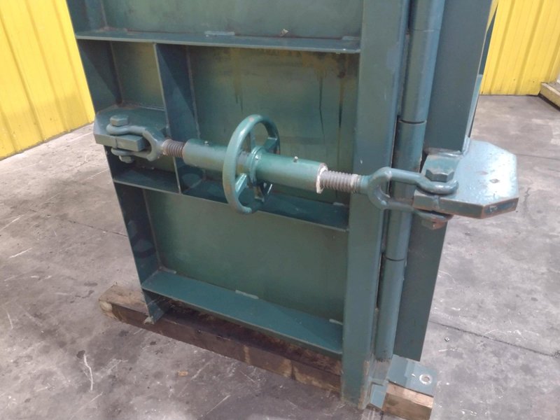 60" X 30" X 48" MASTER COMPACTION MCAIN EPCO MODEL #E-11 VERTICAL HYDRAULIC CARDBOARD BALER: YOBRO #25801