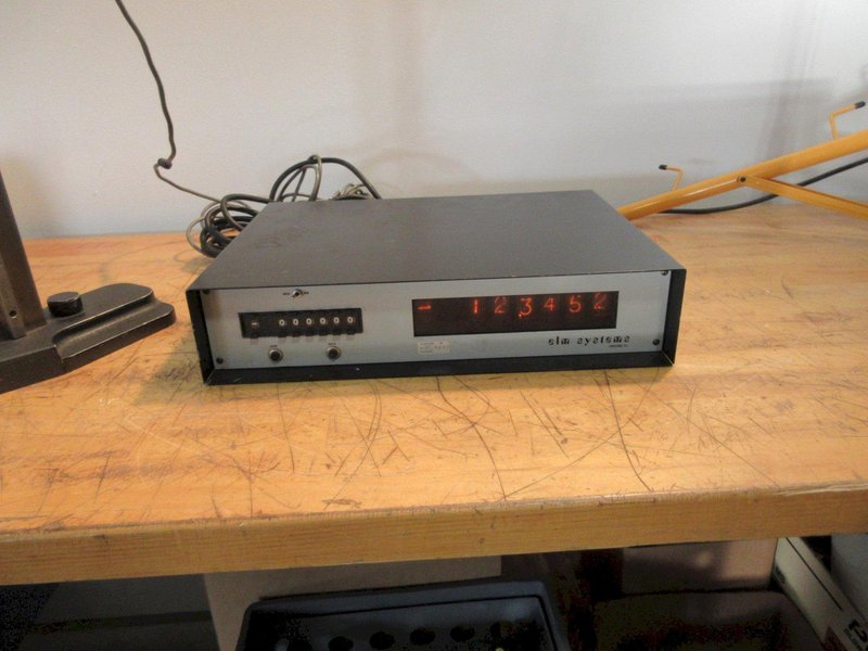 Elm Systems ACRA-7 24" Digital Height Stand - Auction Item