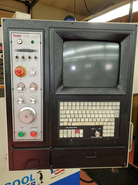 (2002) FADAL 2216 VERTICAL MACHINING CENTER. STOCK # 1260222
