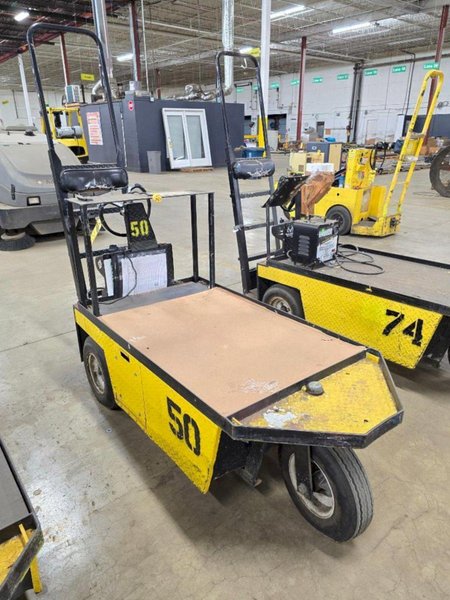 24 VOLT EZ-GO MODEL XI-640 TEXTRON CHASER/TUGGER CART #50: YOBRO #24637