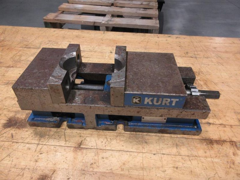Kurt 3600V 6" Machine Vise- Auction Item