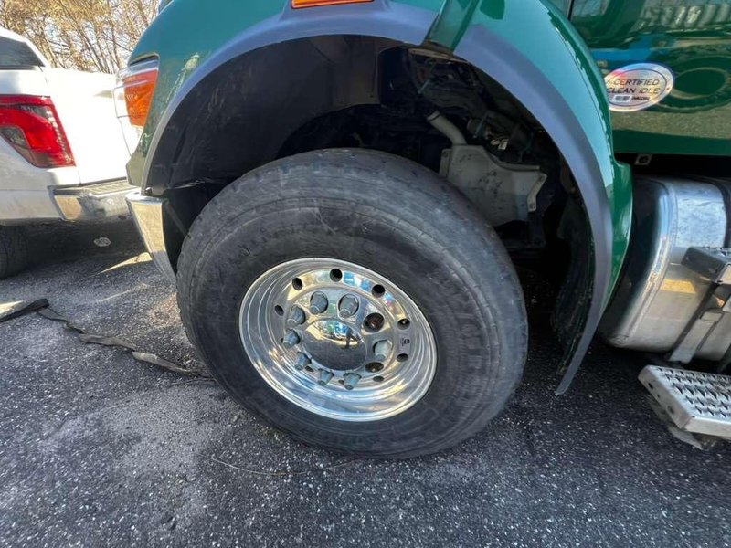 Kenworth T480 Dump Truck, 2023 – Tandem Axle, Heavy-Duty Work Truck