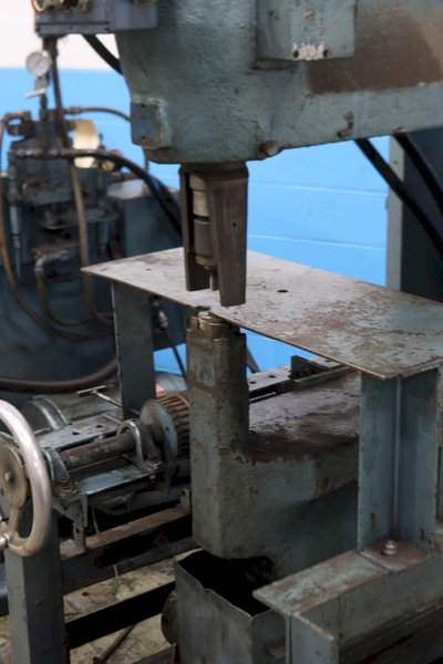 96 TON WHITNEY MODEL 791-020 PORTABLE WEB PUNCH: STOCK #73722