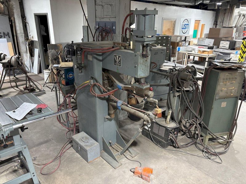 100 KVA LORS PRESS TYPE SPOTWELDER MODEL 1100-AP