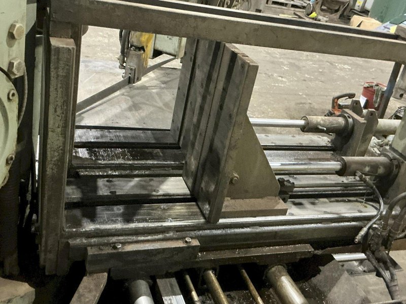 18" X 27" HYDMECH MODEL #S25-A HORIZONTAL SWIVEL MITER AUTOMATIC BAND SAW: YOBRO #25047