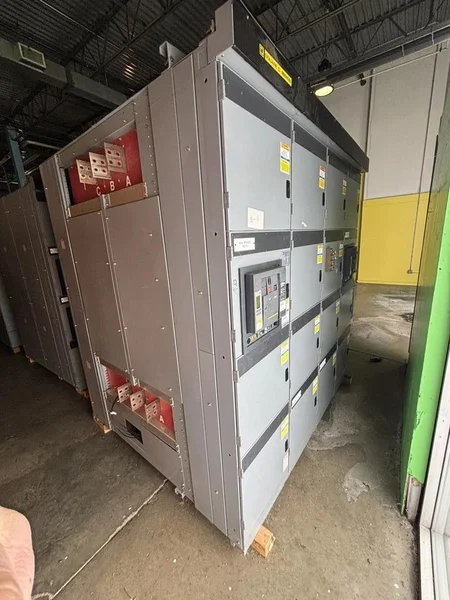 1600 Amp 2200v 700v 50ka Delta Wye Main Breaker