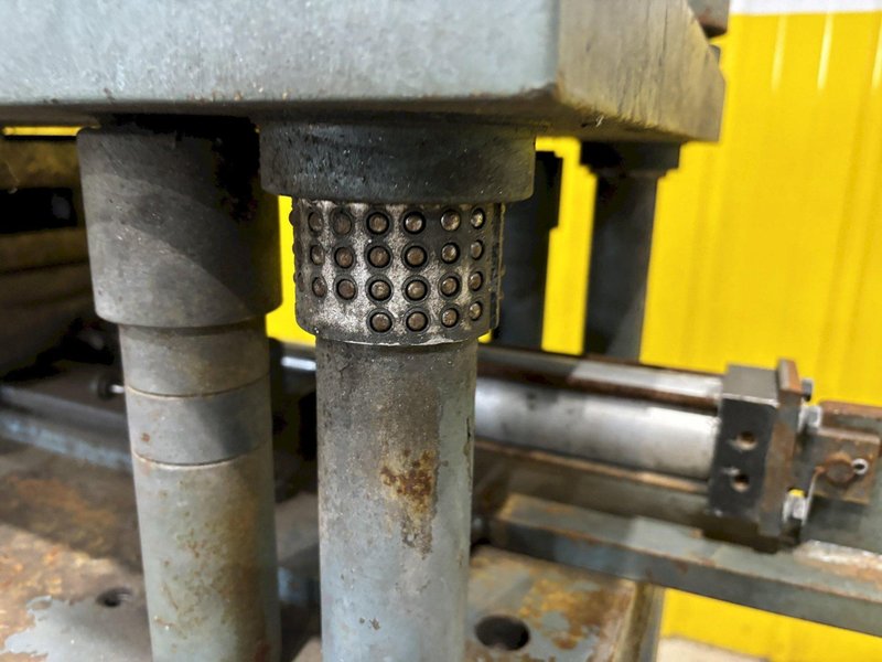 12 TON AIRAM 4-POST PNEUMATIC CUTOFF PRESS: STOCK #21325