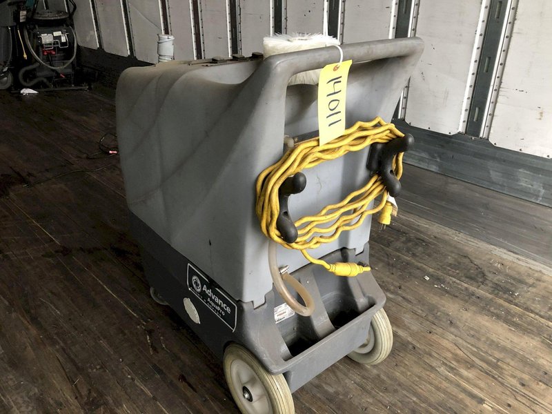 NILFISK ADVANCED MODEL AQUAPRO C CARPET CLEANER: STOCK #14011