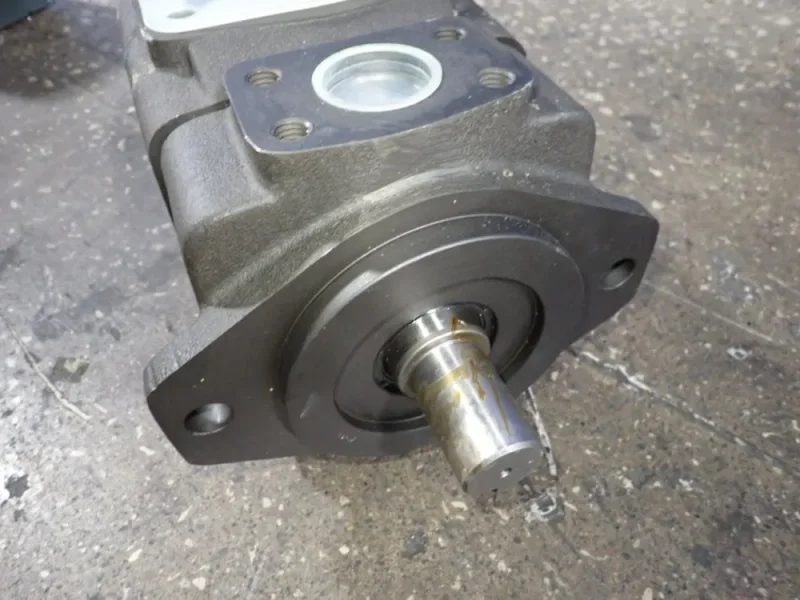 REXROTH HYDRAULIC PUMP  -  PVV5-1X/183RA15DMC