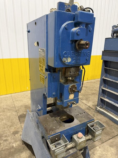 22 TON CLEARING TORQ PAC GAP FRAME MECHANICAL STAMPING PRESS 2" STROKE: YOBRO #24688