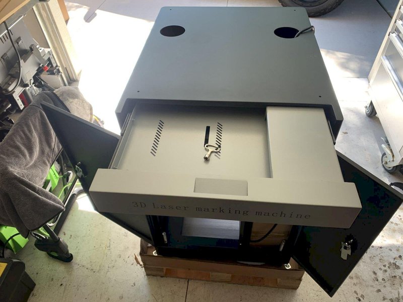 60W Lit Laser 376639-015 4″x4″ 3D Fiber Laser Engraver, 2021 – Fume Extractor
